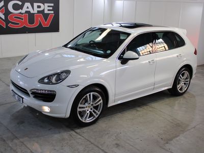 2014 Porsche Cayenne S 4.2 TDi Gen II Off-Road Pack 8-SPD Multi-Tronic