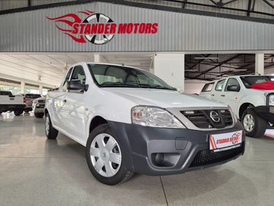 2020 Nissan NP200 1.6 A/C Safety Pack