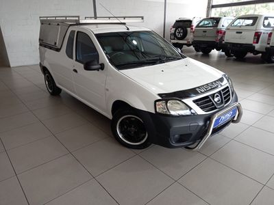 2023 Nissan NP200 1.6 A/C Safety Pack