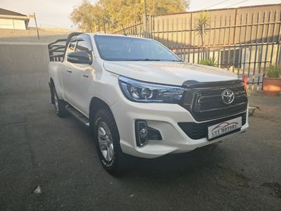 2020 Toyota Hilux 2.4 GD-6 Raised Body SRX Extended Cab