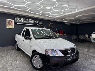 2023 Nissan NP200 1.6 A/C Safety Pack