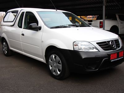 2022 Nissan NP200 1.6 A/C Safety Pack