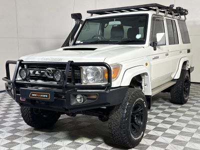 2013 Toyota Land Cruiser 76 4.5 D V8 Station Wagon