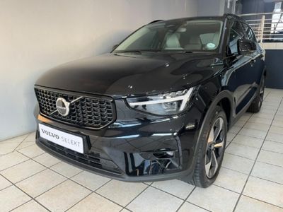 2025 Volvo XC40 B4 Plus Dark Geartronic Mild-Hybrid