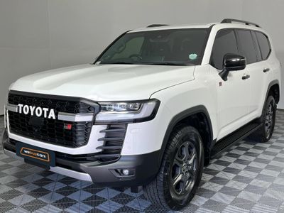 2022 Toyota Land Cruiser 300 V6 3.5 T GR-S