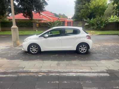 2014 Peugeot 208 1.6 HDi Active 5-dr