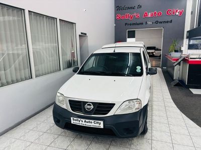 2017 Nissan NP200 1.6 A/C Safety Pack