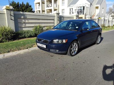 2004 Volvo S40 T5