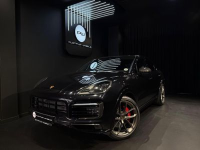 2020 Porsche Cayenne Coupe GTS