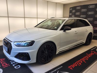 2024 Audi RS4 Avant quattro Auto