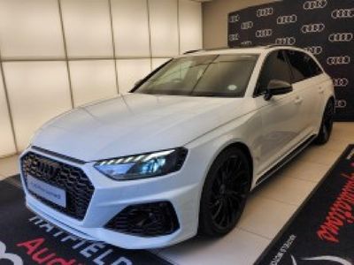 2024 Audi RS4 Avant quattro Auto