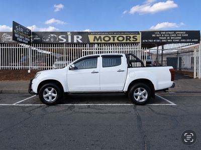 2014 Isuzu KB 300 D-Teq LX Standard Double-Cab