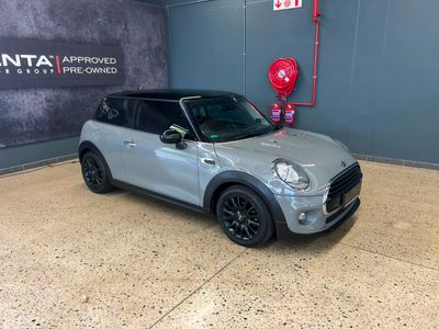 2017 MINI Hatch Cooper Auto