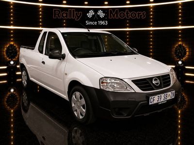 2023 Nissan NP200 1.6 A/C Safety Pack