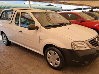 2022 Nissan NP200 1.6 A/C Safety Pack