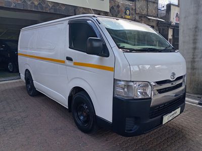 2014 Toyota Quantum 2.7 Panel Van
