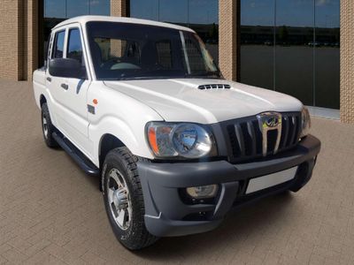 2013 Mahindra Scorpio 2.2 CRDe mHawk Double-Cab