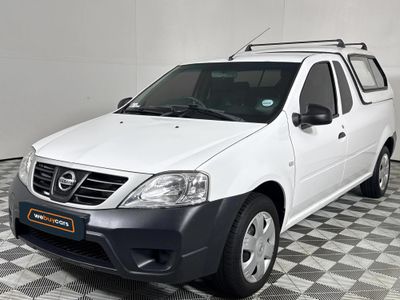 2022 Nissan NP200 1.6 A/C Safety Pack