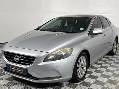 2013 Volvo V40 T3 Essential