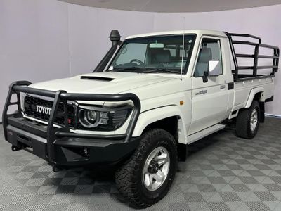 2016 Toyota Land Cruiser 79 4.5 D Single-Cab