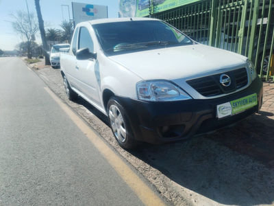 2025 Nissan NP200 1.6 A/C Safety Pack