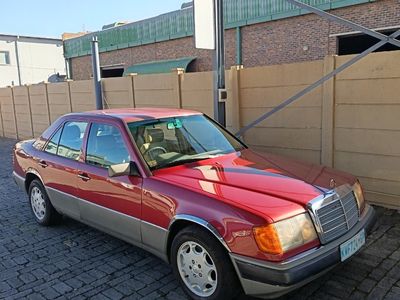 1991 Mercedes-Benz E-Class 230