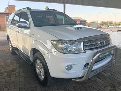 2011 Toyota Fortuner 3.0 D-4D Raised Body