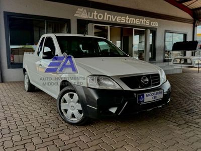 2022 Nissan NP200 1.6 A/C Safety Pack