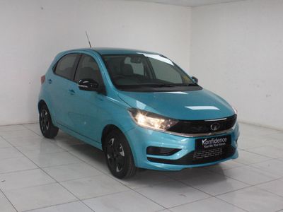 2025 TATA Tiago 1.2 XT Auto