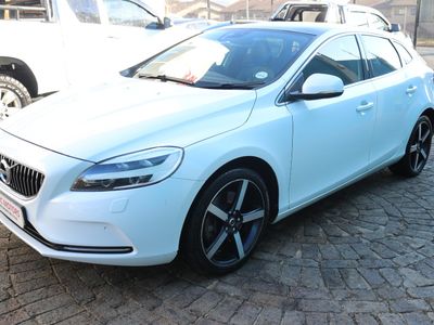 2018 Volvo V40 D2 R-Design Auto