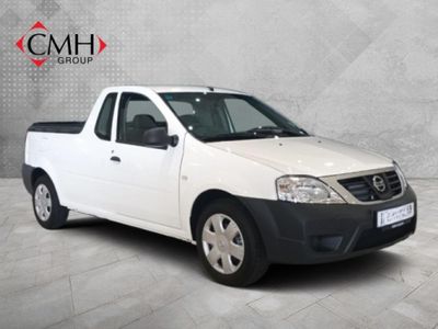 2023 Nissan NP200 1.6 A/C Safety Pack