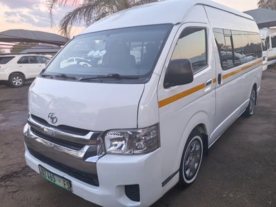 2010 Toyota Quantum 2.7 14-seat