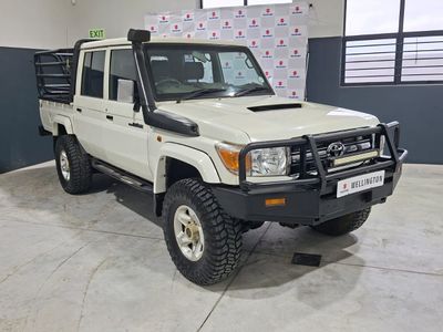 2016 Toyota Land Cruiser 79 4.5 D Double-Cab