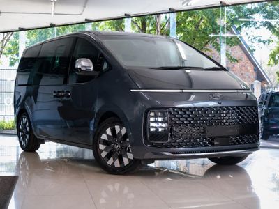2022 Hyundai Staria 2.2d Luxury Auto