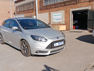 2014 Ford Focus 2.0 GTDi ST3 5-dr