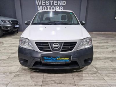 2021 Nissan NP200 1.6 A/C Safety Pack