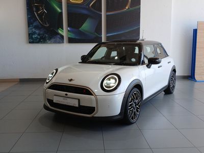 2025 MINI Hatch Cooper S 5-dr Auto