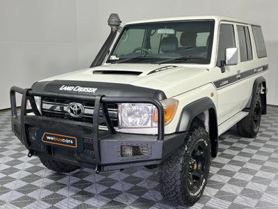 2013 Toyota Land Cruiser 76 4.5 D V8 Station Wagon