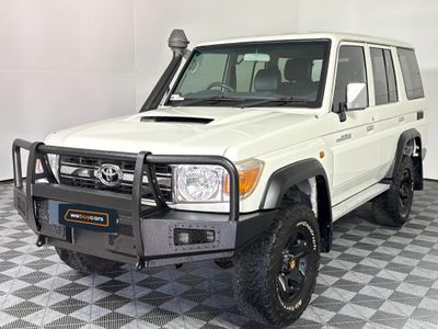 2013 Toyota Land Cruiser 76 4.5 D V8 Station Wagon