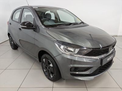 2026 TATA Tiago 1.2 XT