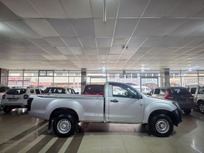 2022 Isuzu D-Max 250C Fleetside Single-Cab
