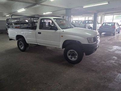 2004 Toyota Hilux 3.0 DE Raised Body Single-Cab