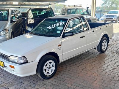1995 Mazda Rustler 130