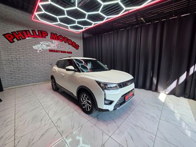 2022 Mahindra XUV 300 1.5D | W8