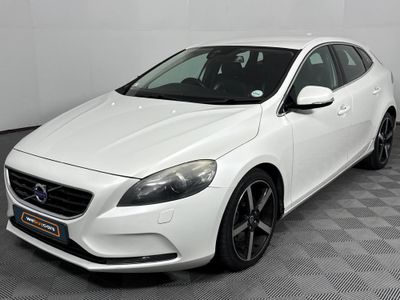 2014 Volvo V40 T3 Essential