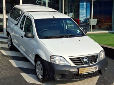 2022 Nissan NP200 1.6 A/C Safety Pack