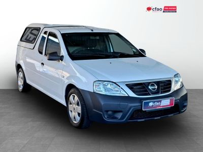 2023 Nissan NP200 1.6 A/C Safety Pack