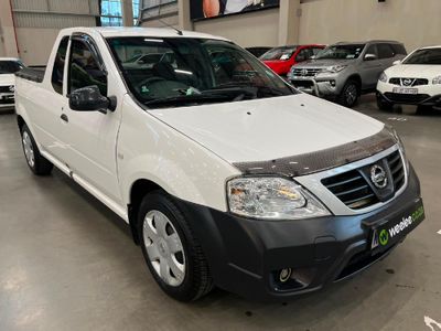 2023 Nissan NP200 1.6 A/C Safety Pack