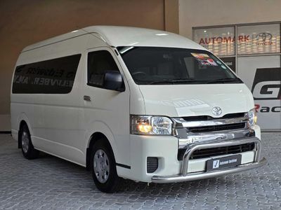 2022 Toyota Quantum 2.5 D-4D 14-seat