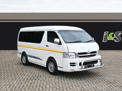 2009 Toyota Quantum 2.7 10-seat